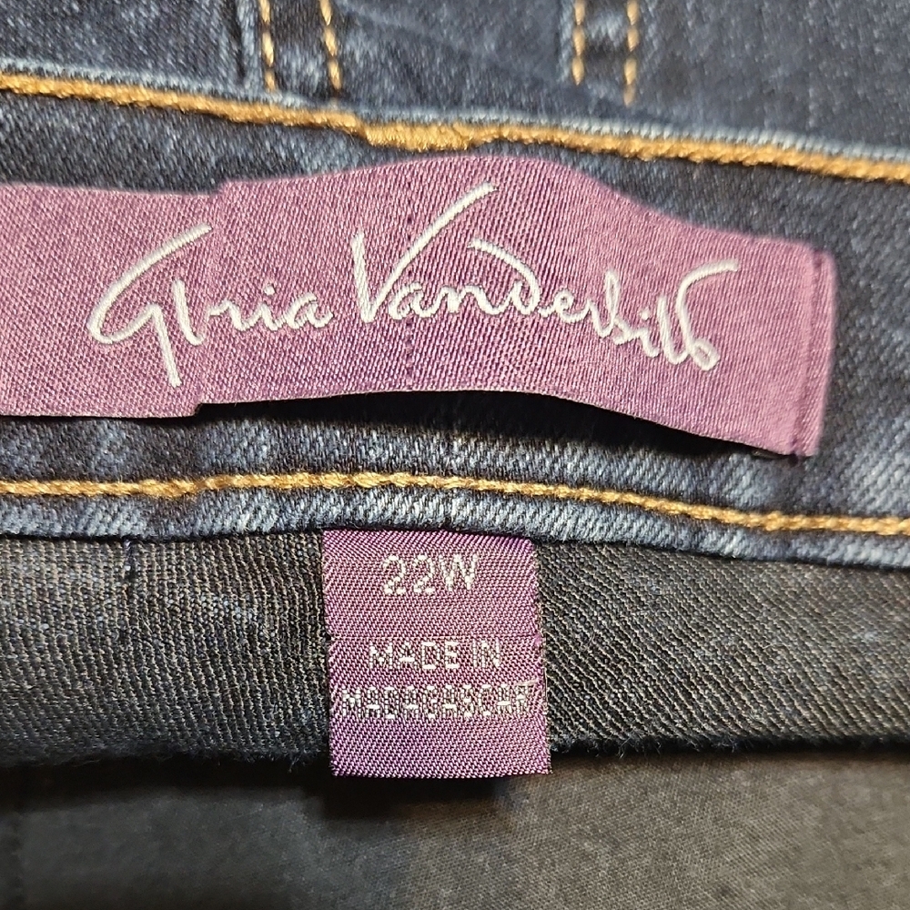 Gloria Vanderbilt Dark Blue Straight Leg Jeans - Picture 5 of 5